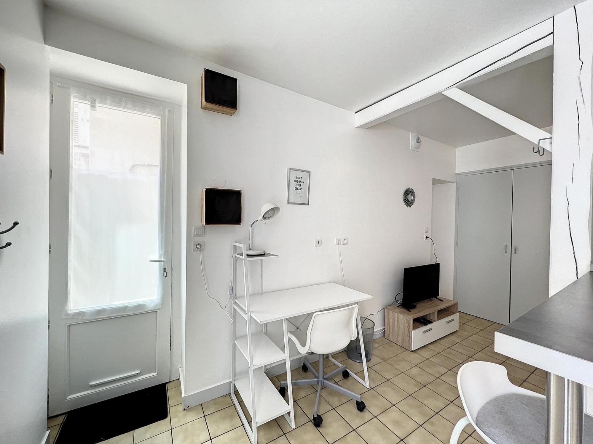 Les Bords Du Clain - Entree Autonome Studio Poitiers Luaran gambar