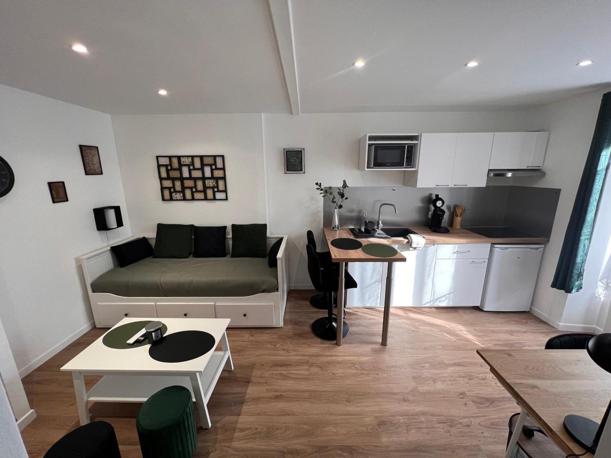Les Bords Du Clain - Entree Autonome Studio Poitiers Luaran gambar